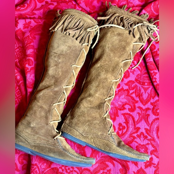 MINNETONKA MOCCASINS AND SCARVES BUNDLE - Picture 2 of 9